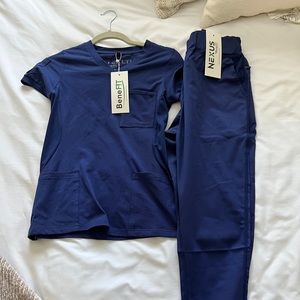 Benefit scrubs XS top and XS jogger